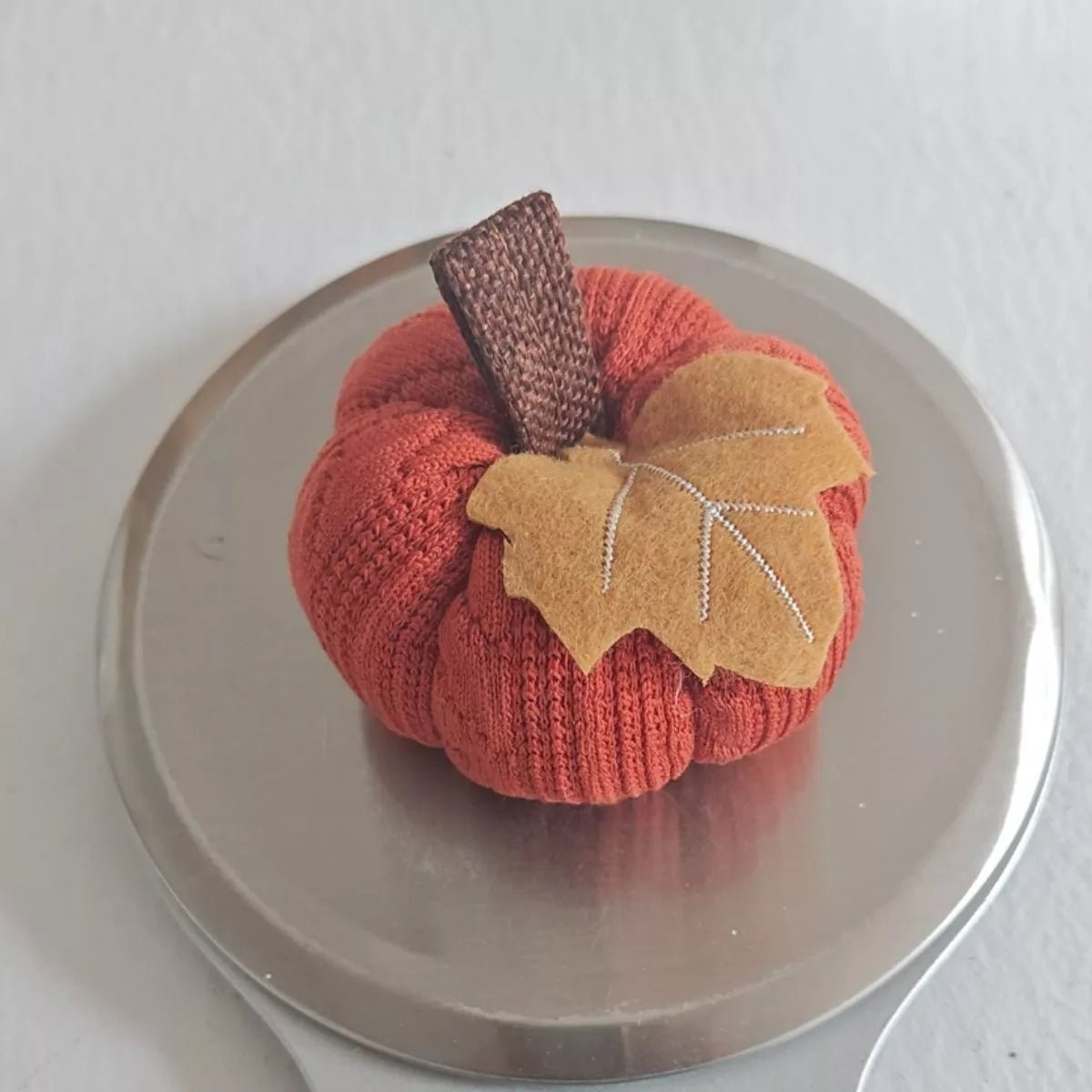 Knitted Pumpkin Decorative Ornaments - KAM Family Botanics