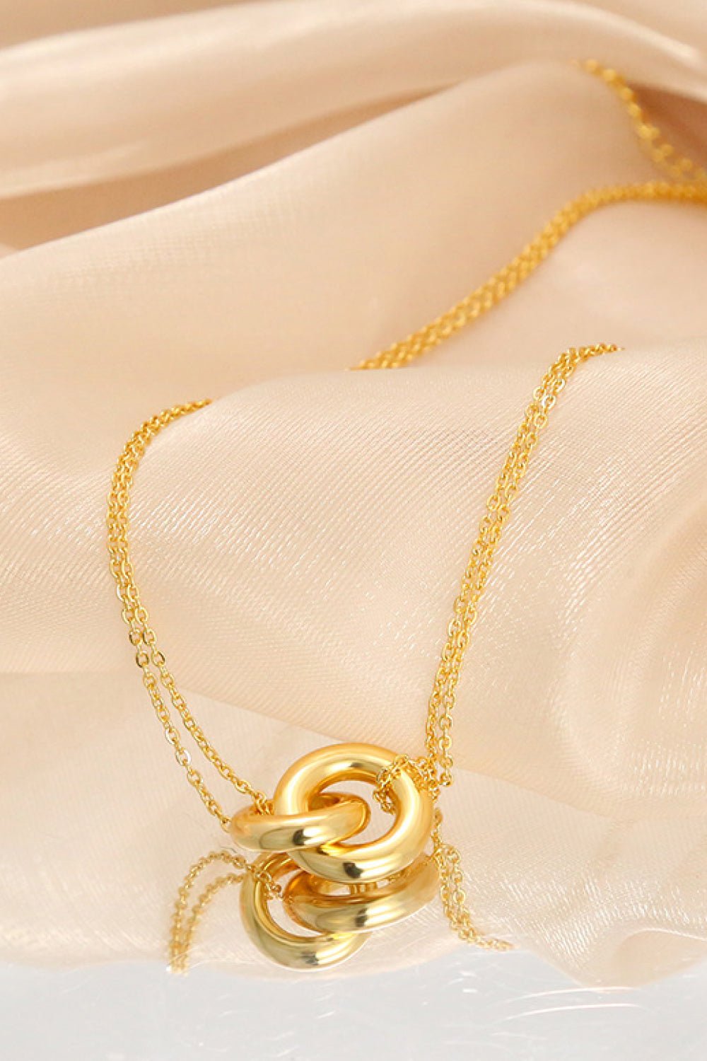 Linked Ring Pendant Chain Necklace - KAM Family Botanics By Kesha
