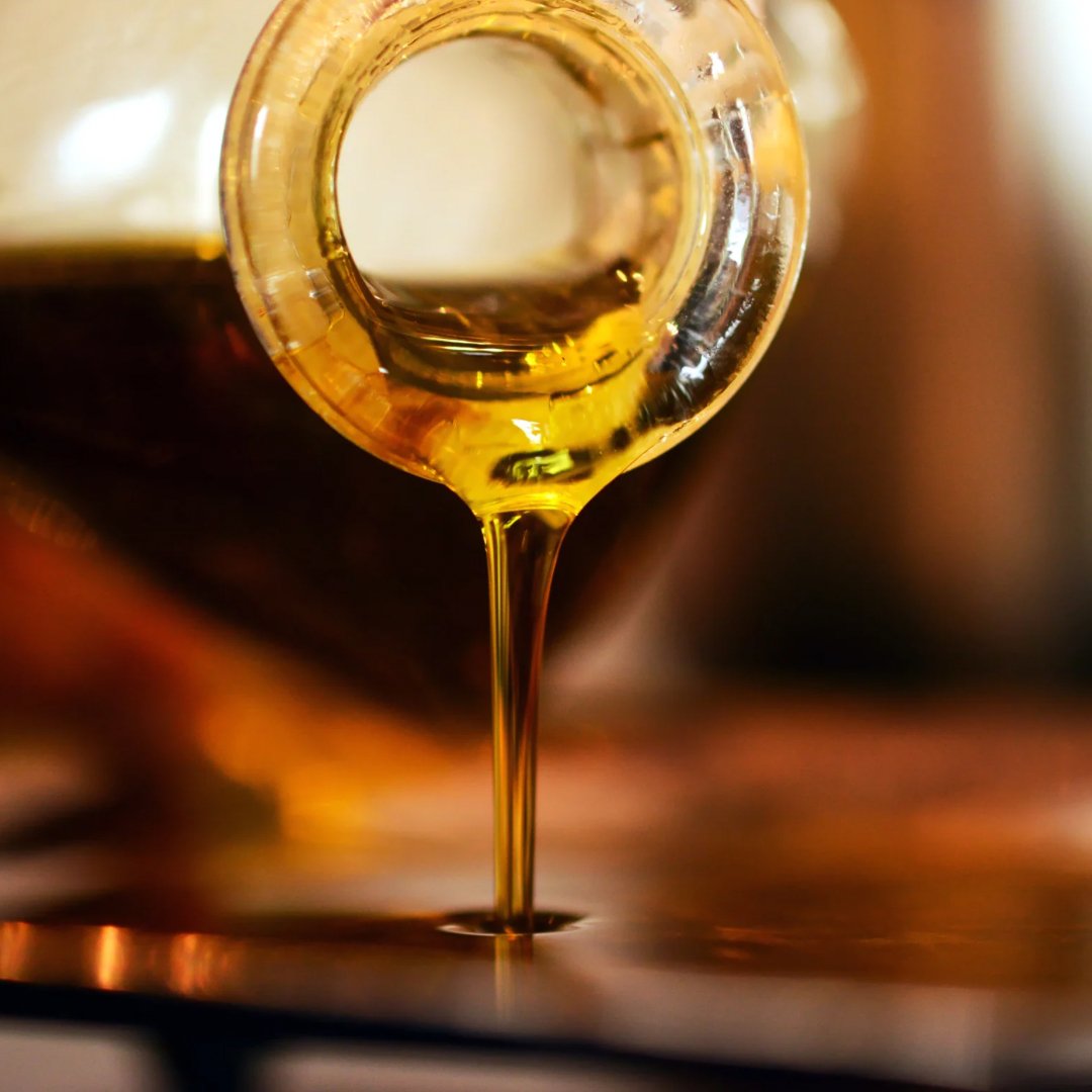 Unlocking the Secrets of Moisturizing Oils for Black Hair - KAM Family Botanics